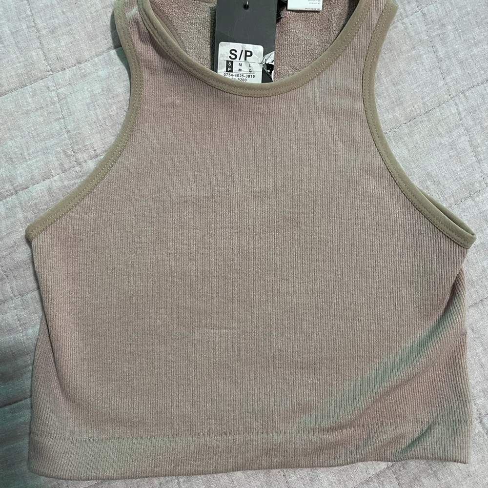 crop top